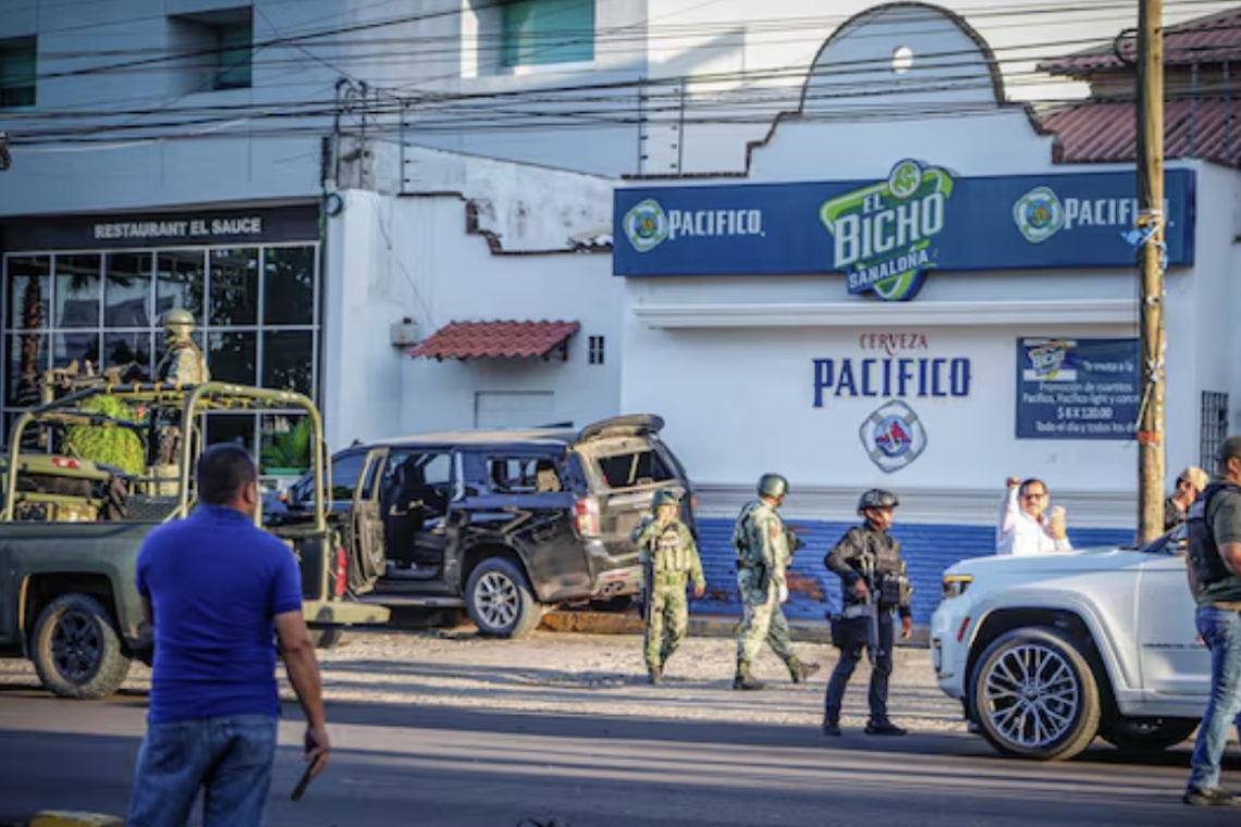 Culiacán: Matan a sargento de Sedena durante enfrentamiento por supuesta guerra en el Cártel de Sinaloa tras detención del Mayo Zambada