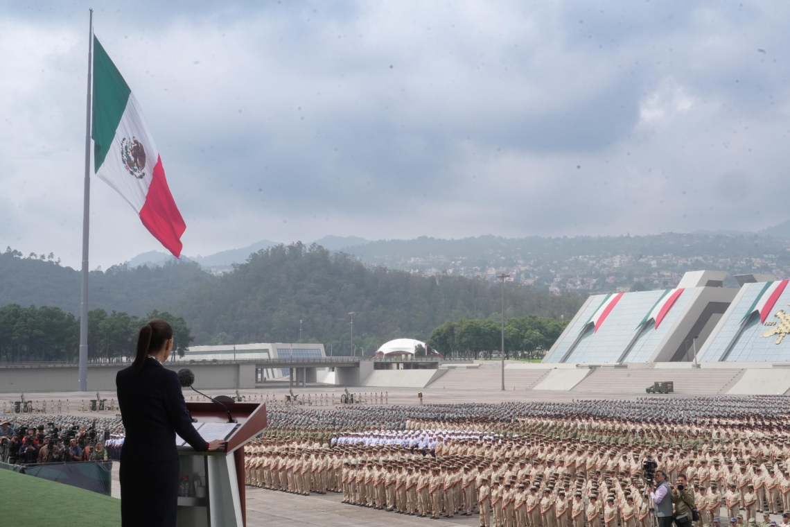 NUNCA EMITIRÉ UNA ORDEN QUE VULNERE EL ORDEN CONSTITUCIONAL Y LOS DERECHOS HUMANOS DE NUESTRO PUEBLO: CLAUDIA SHEINBAUM DA MENSAJE A LAS FUERZAS ARMADAS