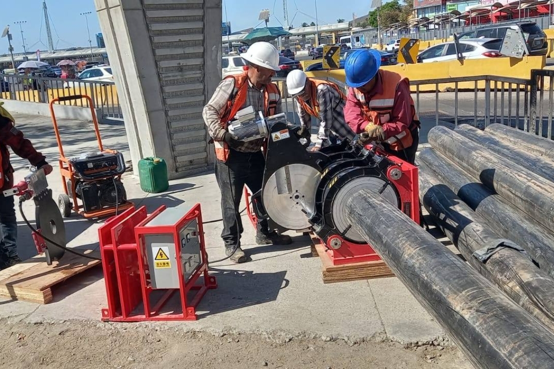 Trabaja CESPT en rehabilitación de la red sanitaria en la garita de San Ysidro 