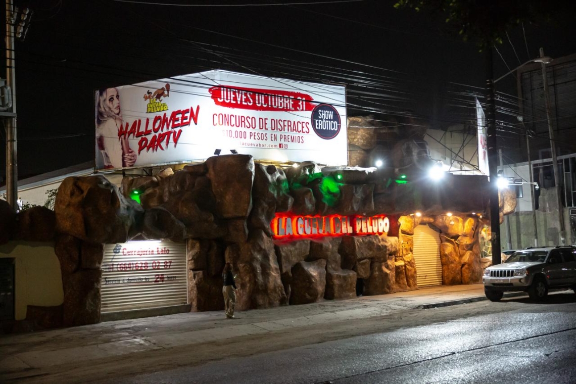 Por fin se clausura el antro &quot;La Cueva del Peludo&quot;, encontraron armamento y menores