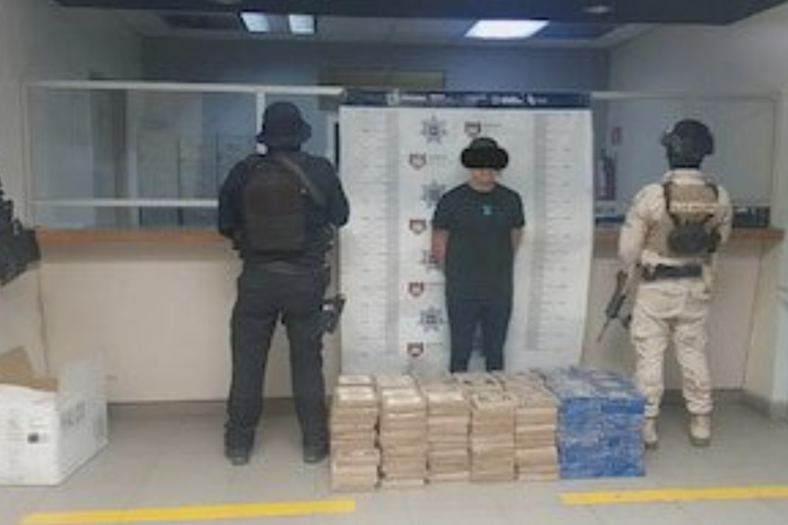 Denuncian a policías de Tijuana por robar kilos de cocaína al CJNG; la cambiaron por leche en polvo