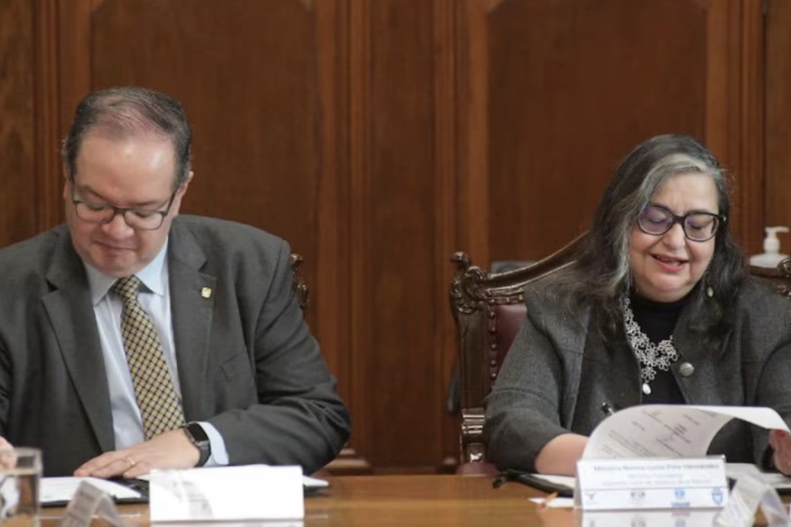 Sheinbaum cuestiona al rector de la UNAM tras pedir que se defienda la Carrera Judicial: “¿Qué dice de la Constitución?”