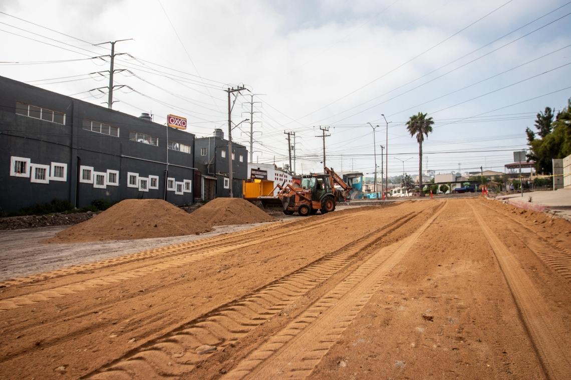 Arranca Ismael Burgueño obras de pavimentación con concreto hidráulico en Lomas del Matamoros 