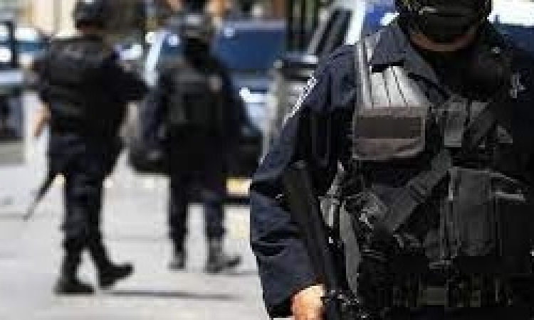 Polícias deben identificarse plenamente en operativos 