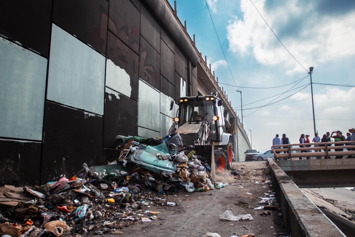 Recolecta Gobierno Municipal 110 toneladas de basura de la Vía Rápida Alamar