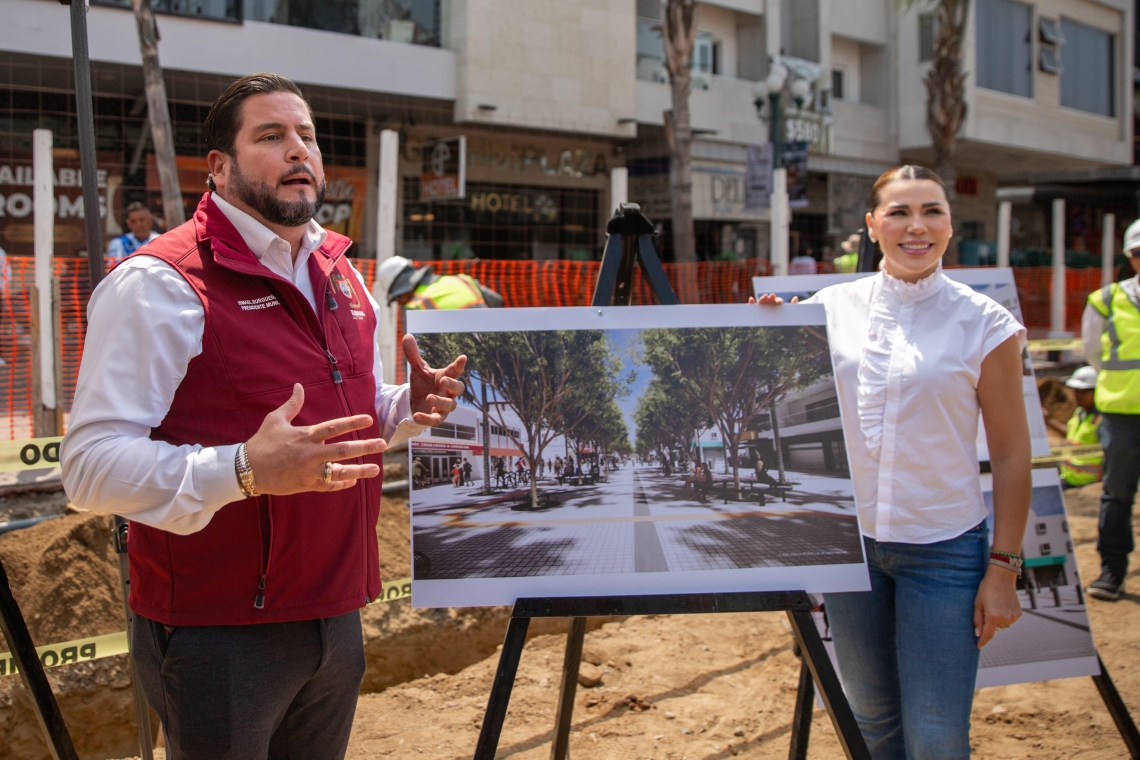 Participa Ismael Burgueño en la supervisión de obras de rehabilitación de redes de agua potable y alcantarillado sanitario en la Av. Revolución