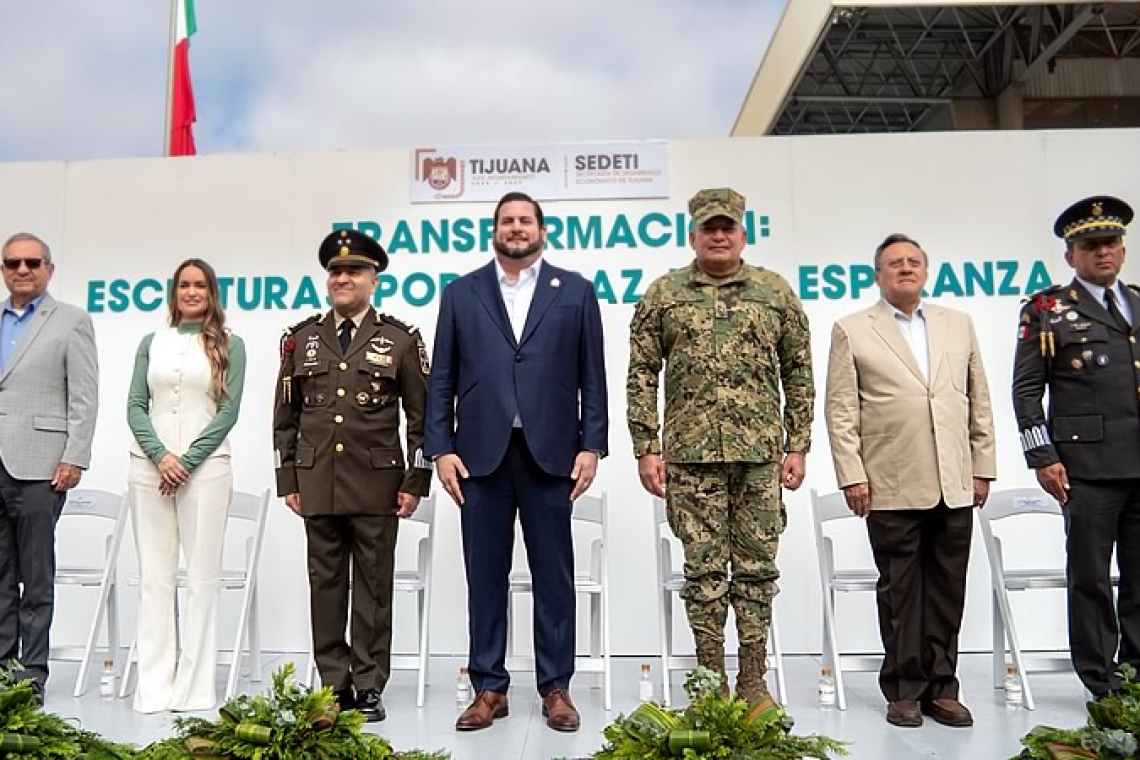 Inaugura Ismael Burgueño exposición 'Transformación: Esculturas por la Paz y la Esperanza'