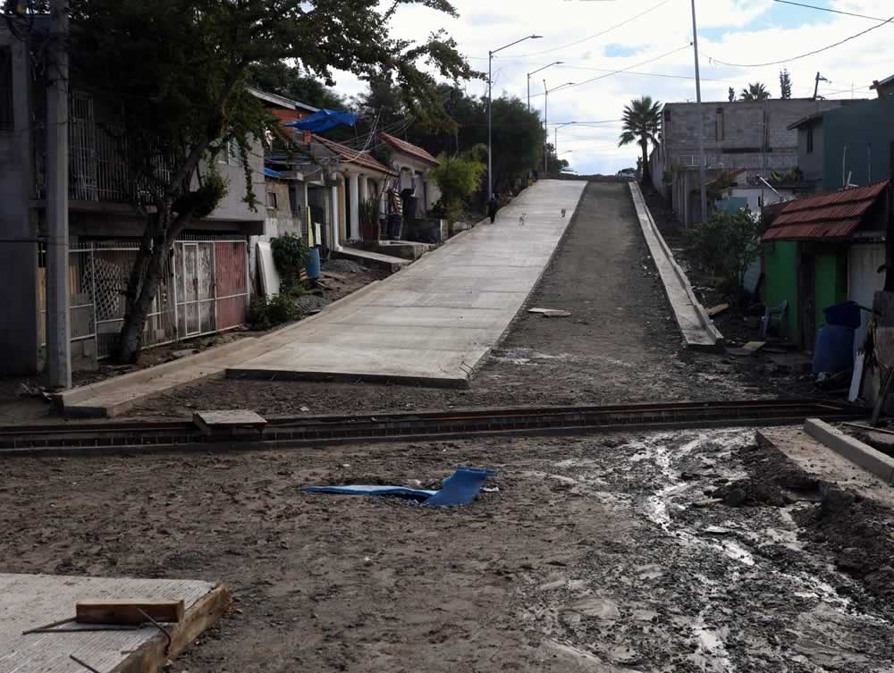 Refuerza Gobierno Municipal infraestructura urbana en colonias de Tijuana 2