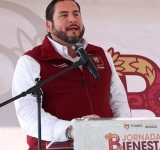 Captan al hijo menor de AMLO en Parlamento Juvenil del Senado, evento que promovió Morena