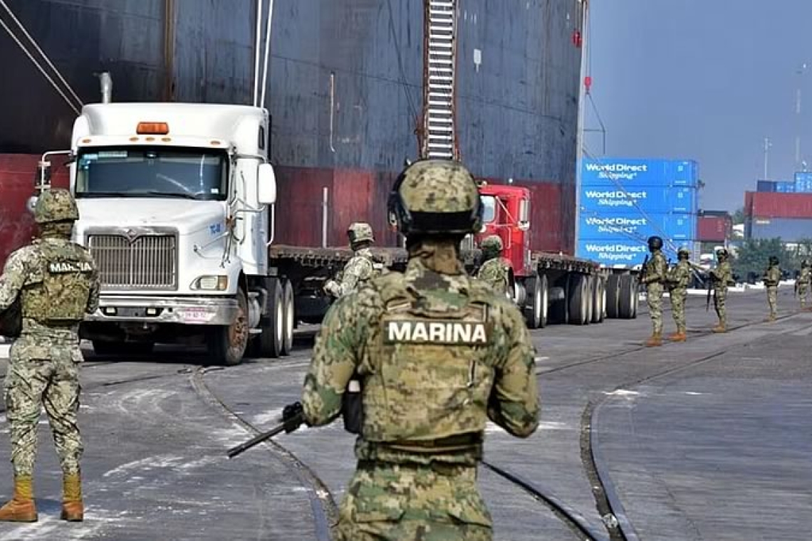 La investigación de la red de contrabando de la Marina afirma que los líderes “supuestamente estaban respaldados” por el secretario Ojeda