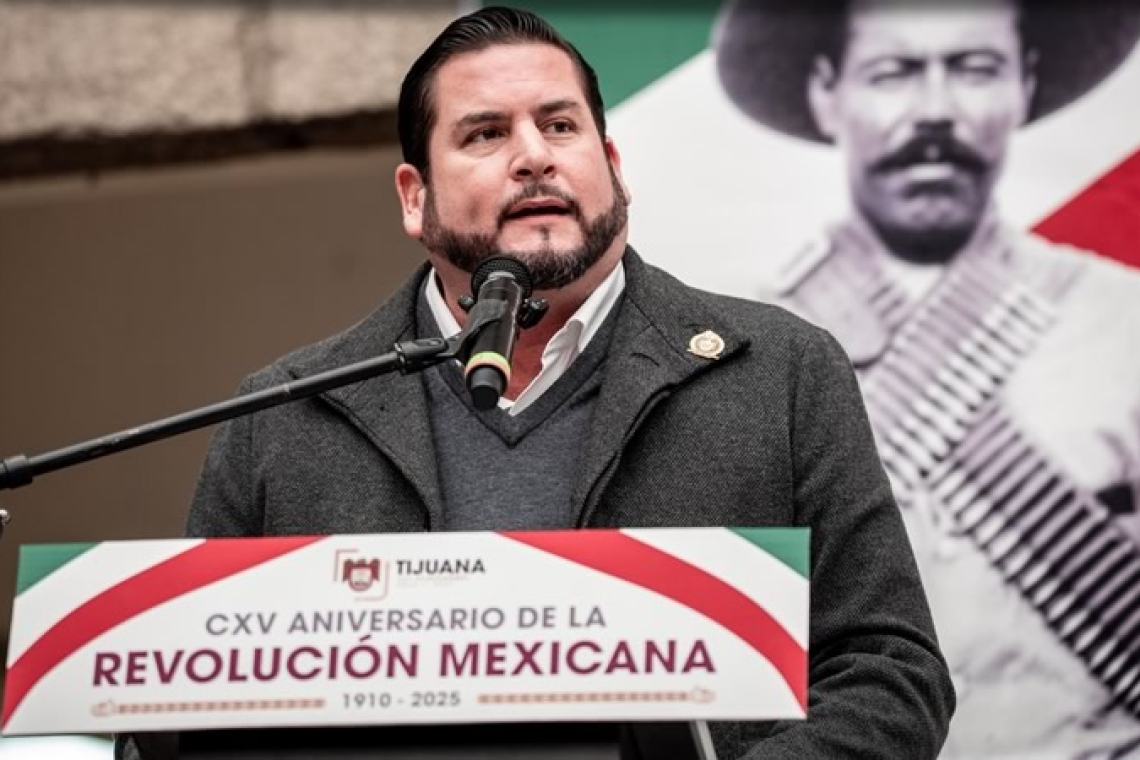 Preside Ismael Burgueño acto cívico y desfile por el 115 Aniversario de la Revolución Mexicana