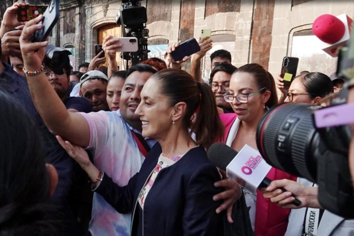 Sheinbaum sigue arriba, apenas dos puntos menos que en diciembre 2024, revela Enkoll