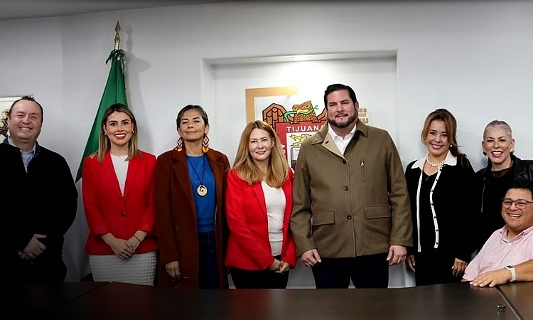 Sostiene Ismael Burgueño encuentro con la Asociación Femenil de Ejecutivas de Empresas Turísticas 