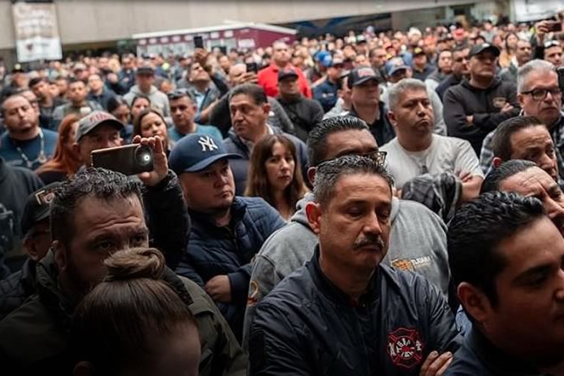Paran labores 2 mil burócratas del Ayuntamiento de Tijuana; exigen equipo y plazas