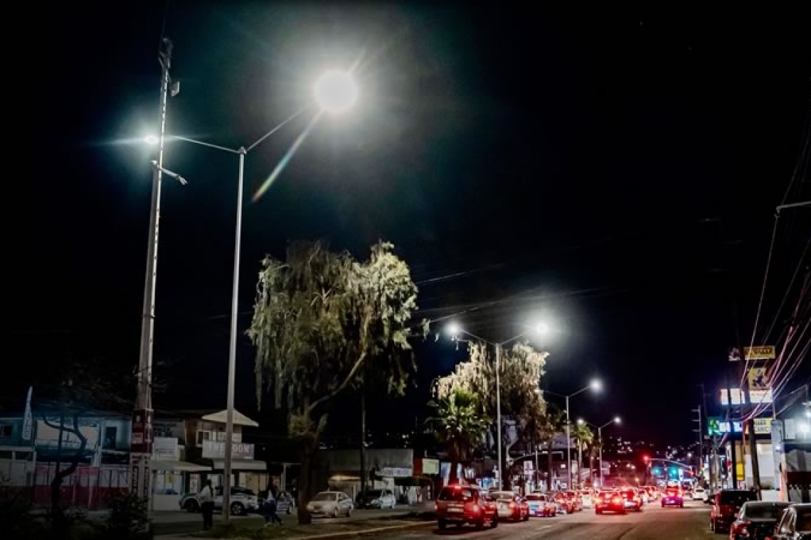 Instala Gobierno Municipal 186 luminarias en bulevar Fundadores para fortalecer el programa ‘Tijuana Iluminada’ 