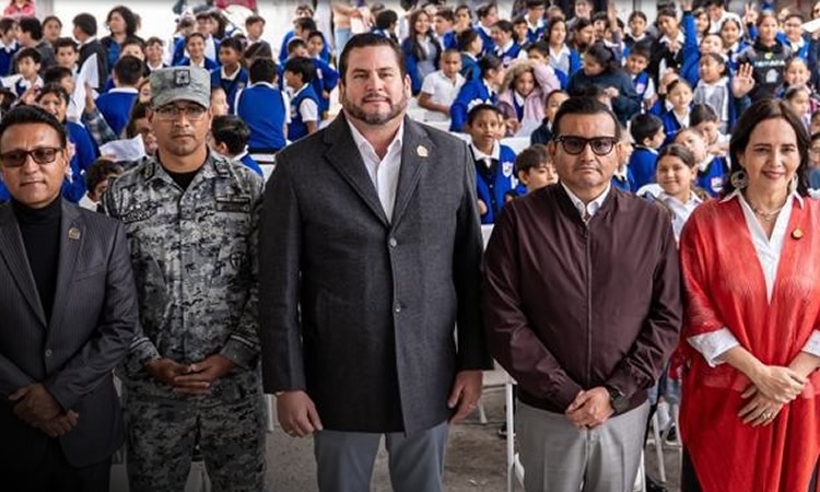 Preside Ismael Burgueño acto cívico conmemorativo a la Batalla de Puebla