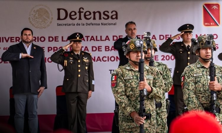 Asiste Ismael Burgueño a ceremonia por el CLXIV Aniversario de la Batalla de Puebla y toma de protesta de soldados del SMN clase 2007