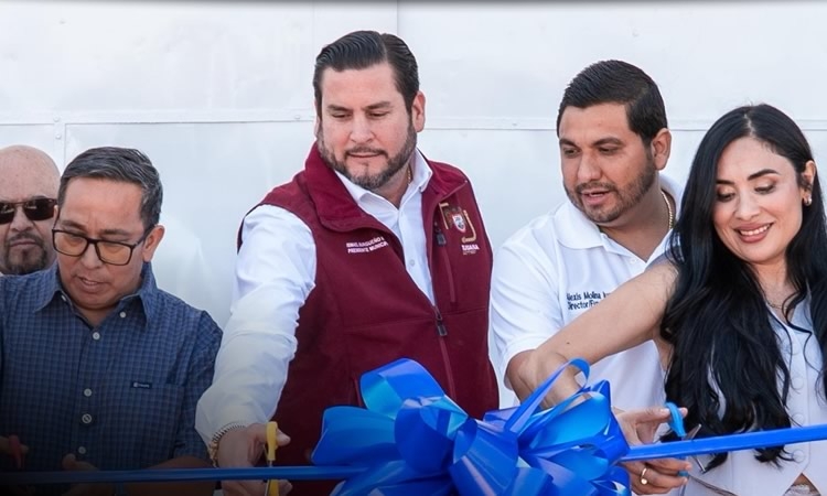 Asiste Ismael Burgueño a inauguración de la clínica ‘Jireh’ en Mexicali
