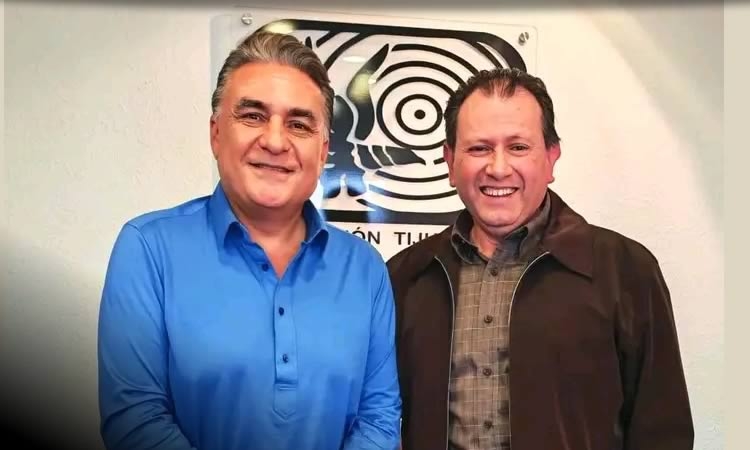 Ruiz Uribe se Reúne con el Secretario General del STIRTT-TIJUANA