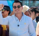 El lema de vida que tenía el rey Carlos V: Hablo el español con Dios, el italiano con las mujeres, el francés con los hombres y el alemán con mi caballo