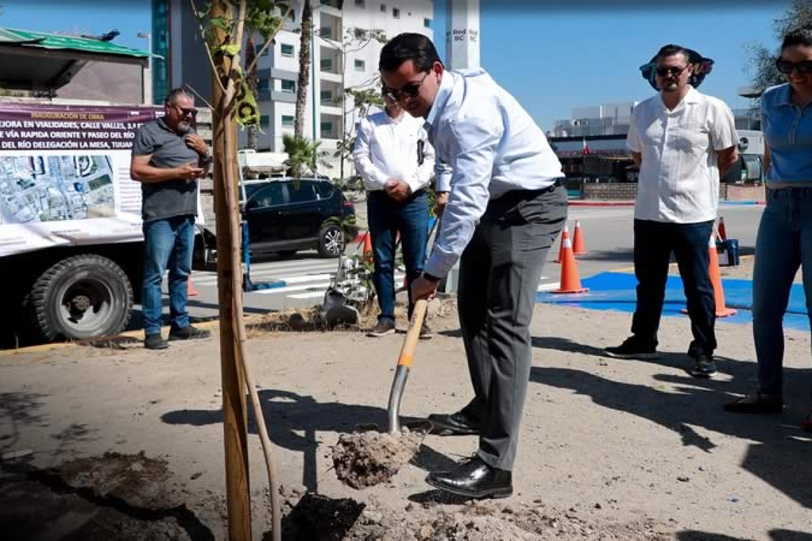 Supervisa presidente municipal Abdiel Gutiérrez acciones de mejoramiento vial en la Tercera Etapa del Río