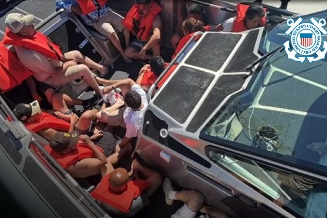 Interceptan 14 ciudadanos mexicanos que intentaban entrar ilegalmente a Estados Unidos.
