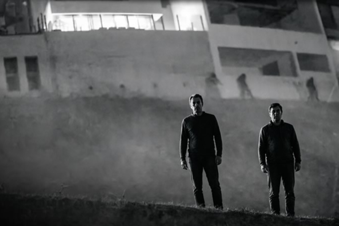 Asaltan a cinco familias dentro de sus domicilios en zona residencial de Tijuana, Baja California